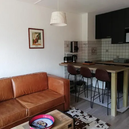 1600, Front De Neige * 普华露